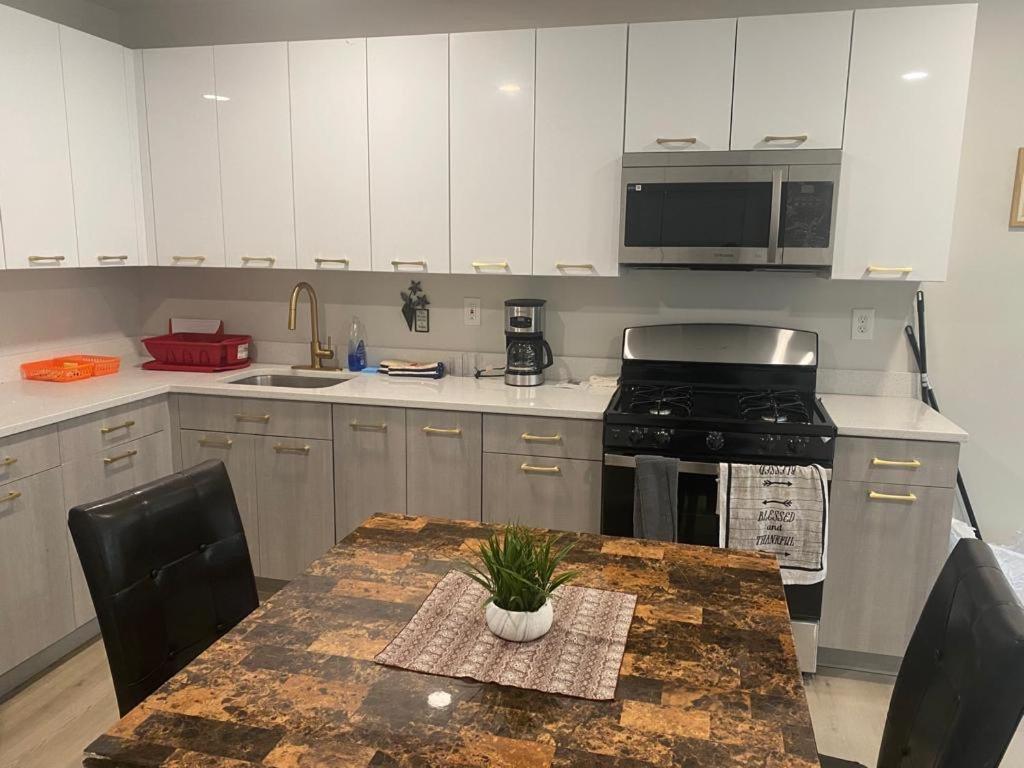 King Suite 8Mins To Newark Airport Buitenkant foto